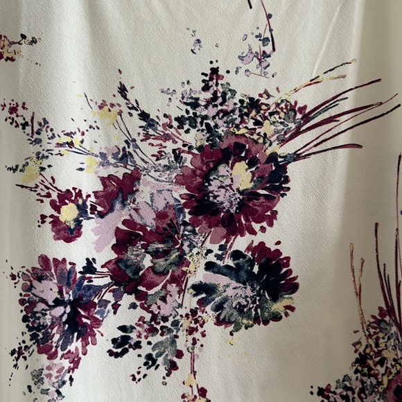 Maurice’s floral flared lace short sleeve top size 1 - Picture 2 of 8